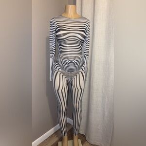 Mesh Striped Optical Illusion 2 Piece Set